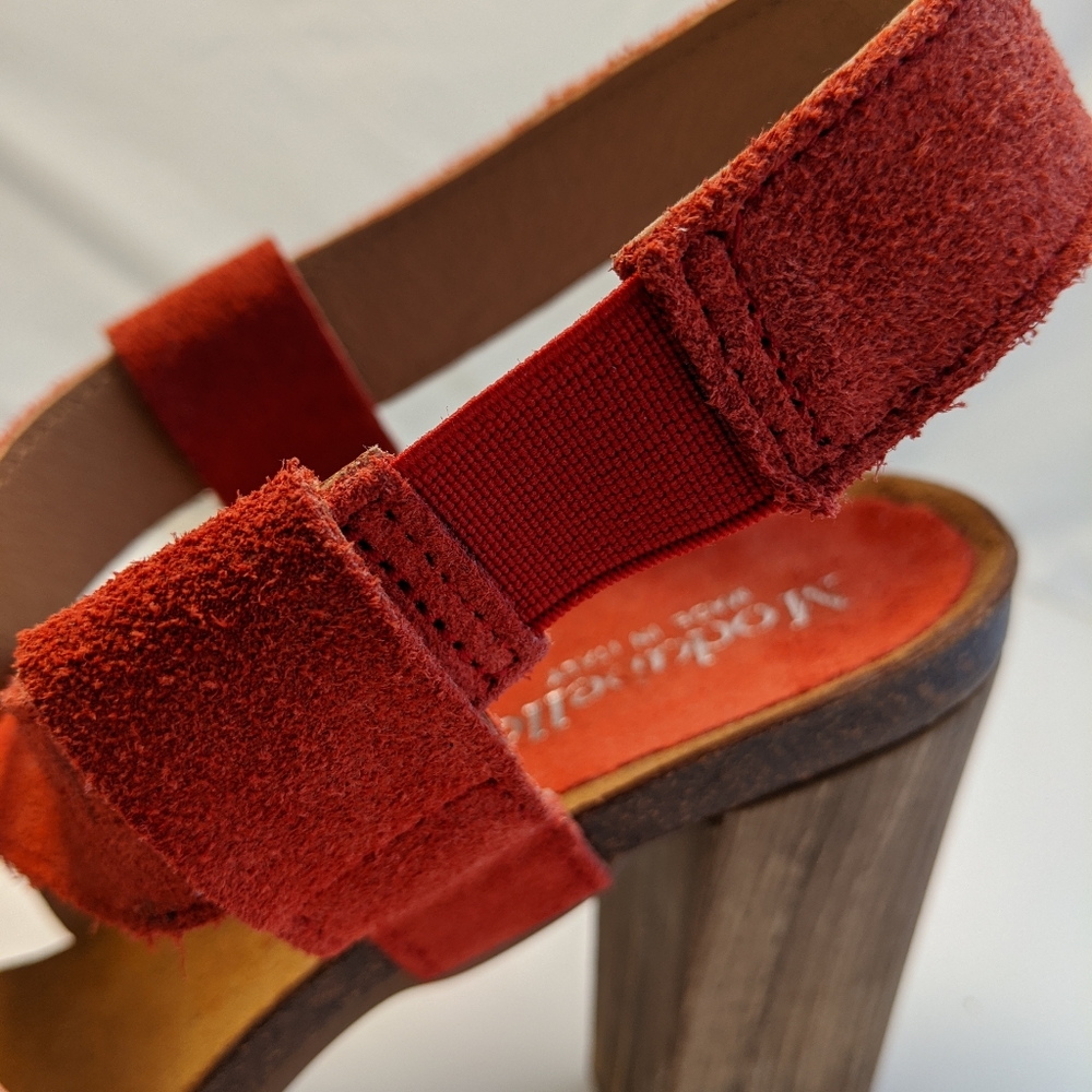 Sandals - Picture 5 of 9